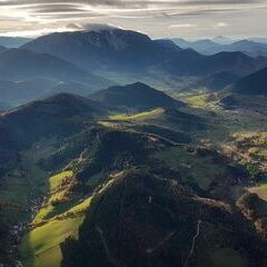 Flugwegposition um 14:13:23: Aufgenommen in der Nähe von Gemeinde Schrattenbach, 2733, Österreich in 1485 Meter